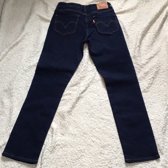 Levi’s Midrise Skinny, like new - Picture 9 of 15